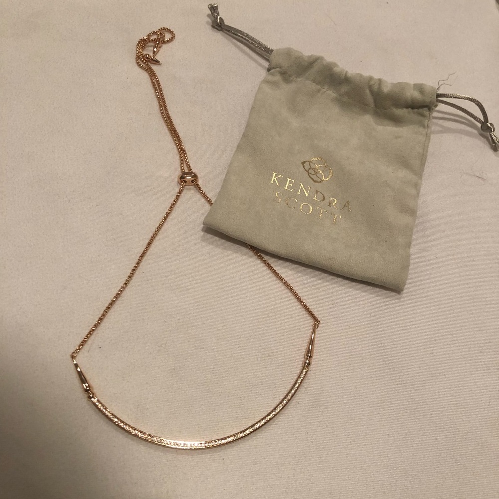 Kendra Scott necklace